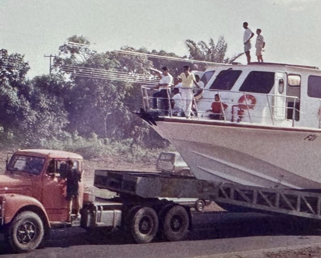 Transporte de embarcação
