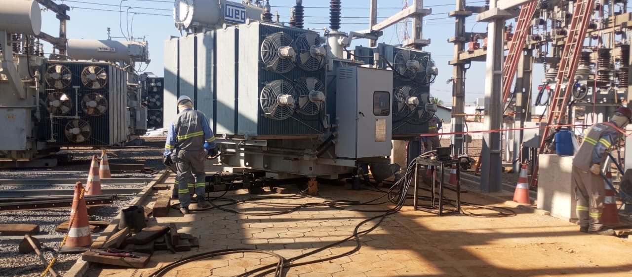 Troca de transformador em subestação
