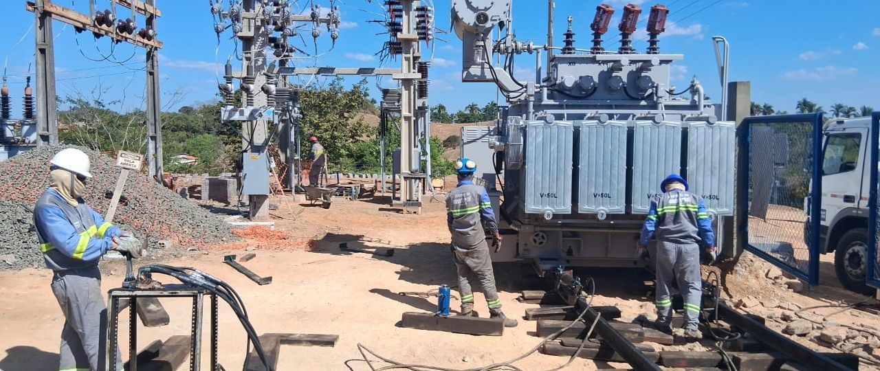 Deslizamento de transformador sobre trilhos